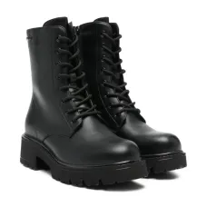 Ботинки на шнуровке