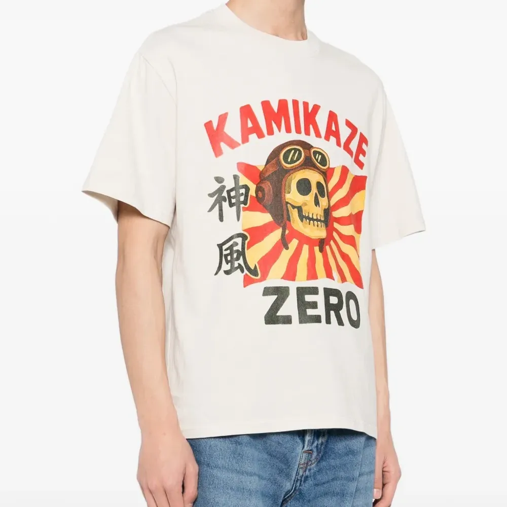 Футболка с графичным принтом