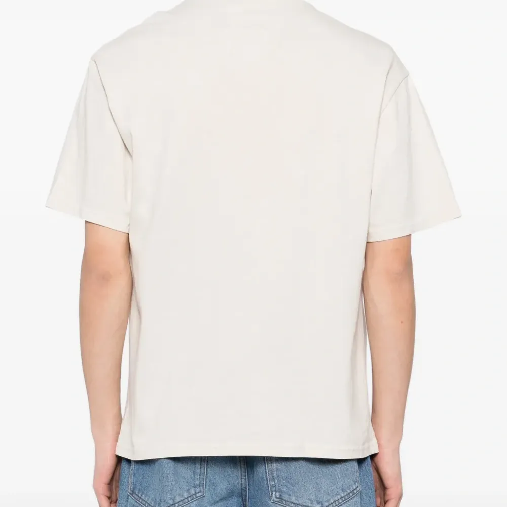 Футболка с графичным принтом Футболка с графичным принтом