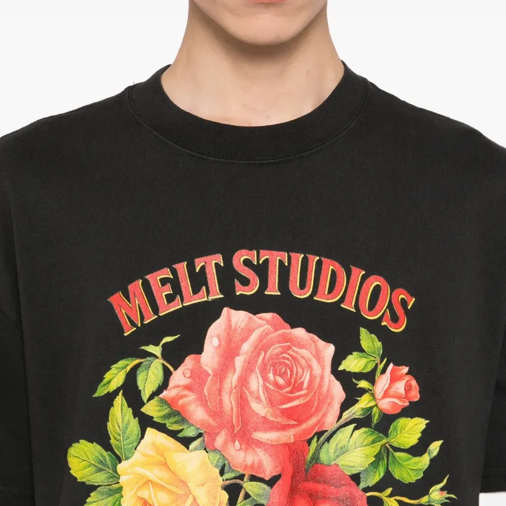 Футболка с цветочным принтом