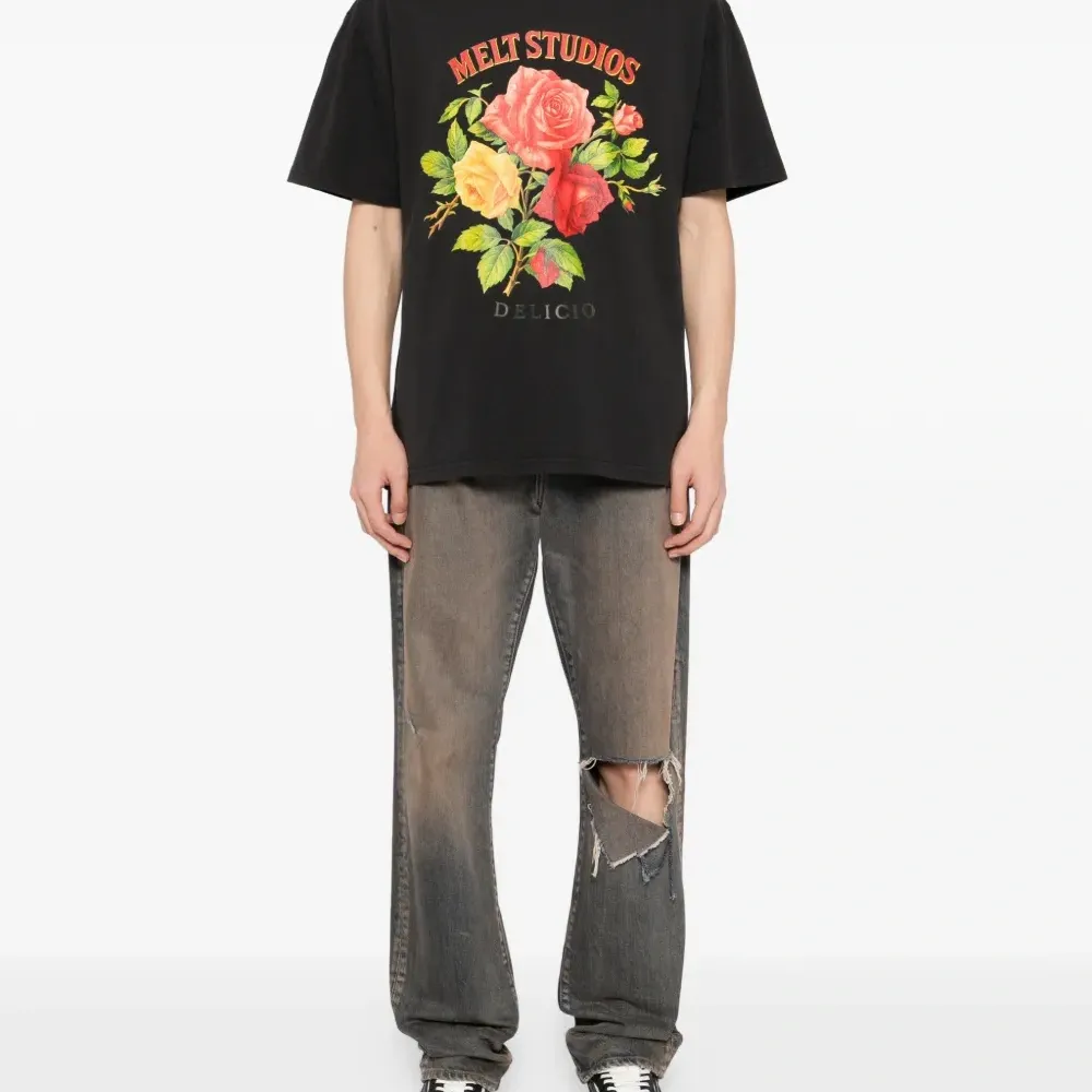 Футболка с цветочным принтом