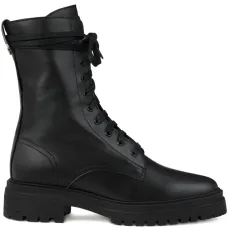 Ботинки на шнуровке