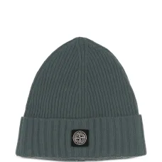 Шапка бини в рубчик с нашивкой-логотипом