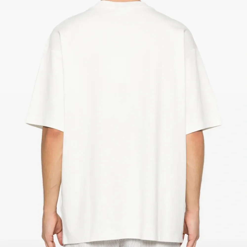 Футболка с графичным принтом