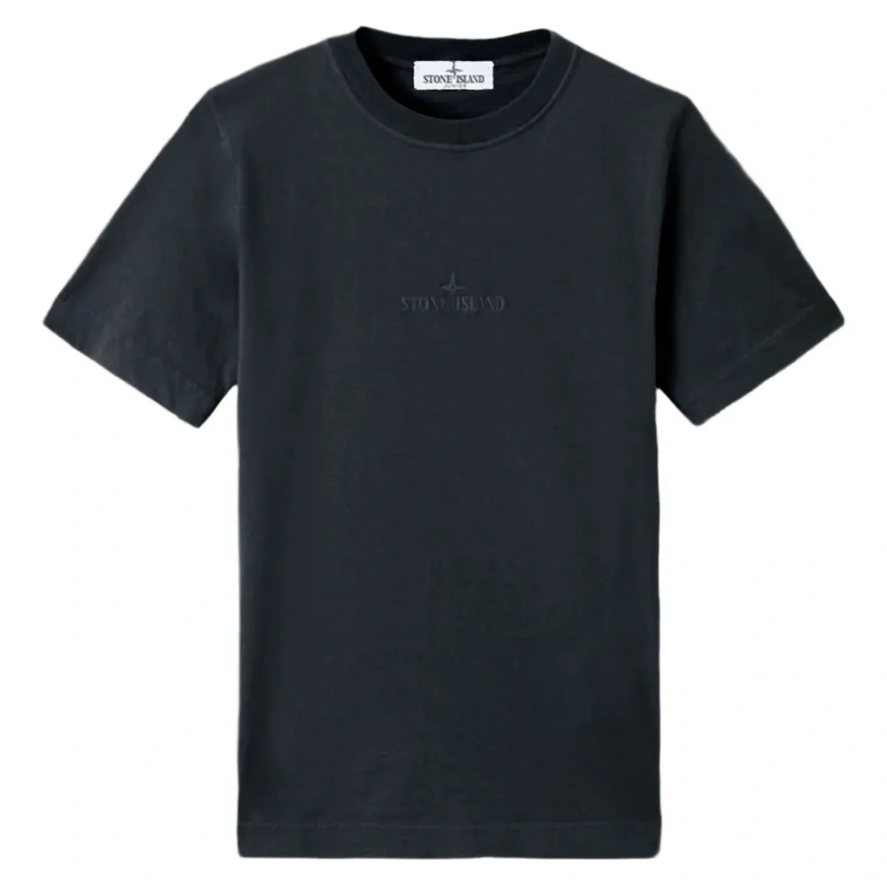 Футболка с вышитым логотипом