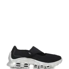 Кроссовки из сетчатого материала