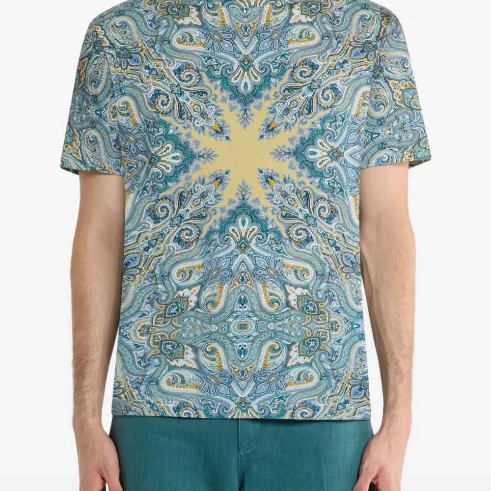 Футболка с принтом "пейсли"