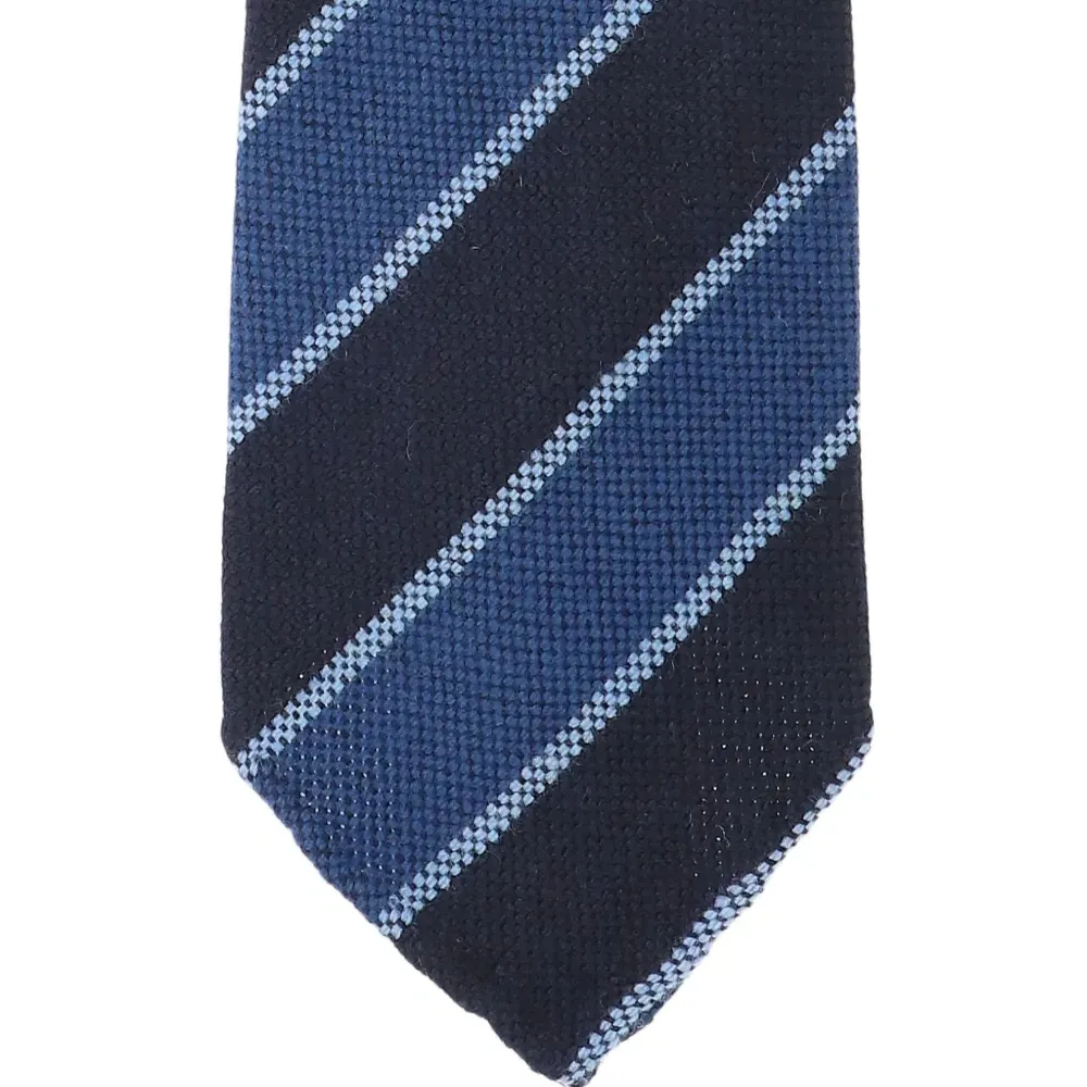 Галстук в полоску