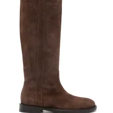 Кожаные сапоги с прострочкой