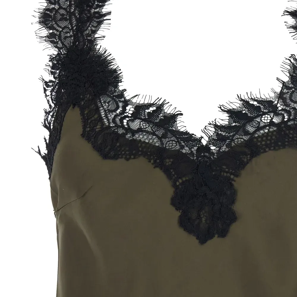 Кружевной топ с V-образным вырезом