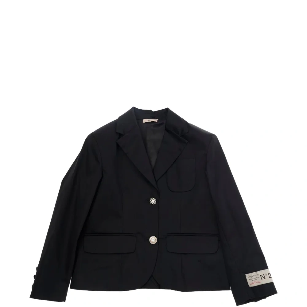 Однобортный пиджак на пуговицах