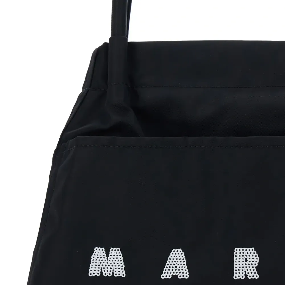 Сумка на плечо с отделкой пайетками