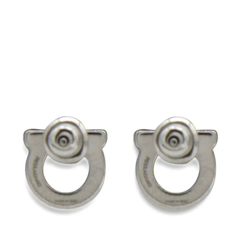 Серьги-гвоздики с декором Gancini Серьги-гвоздики с декором Gancini