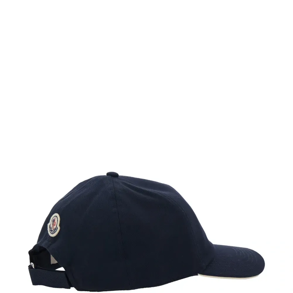 Бейсболка с вышитым логотипом