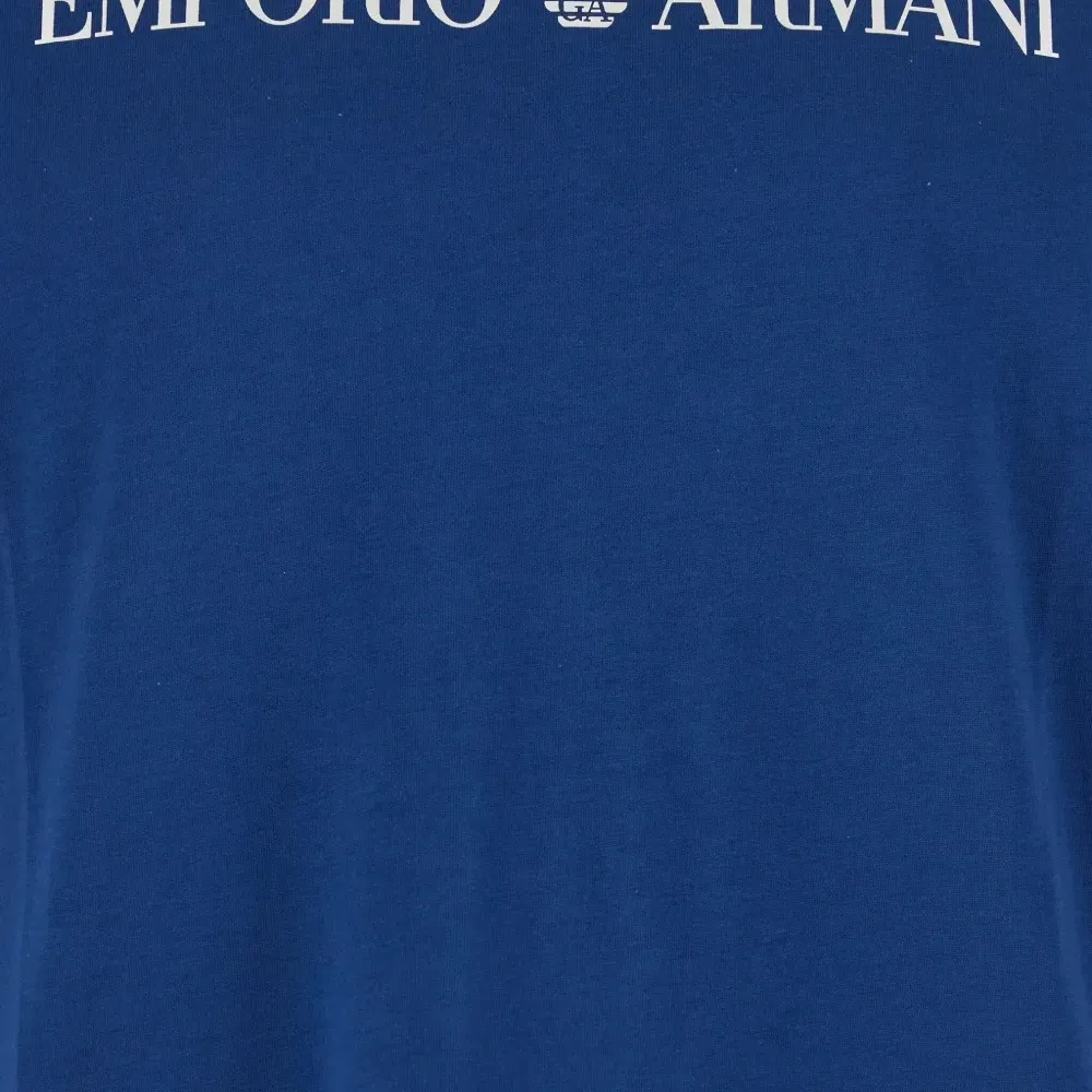 Футболка с логотипом