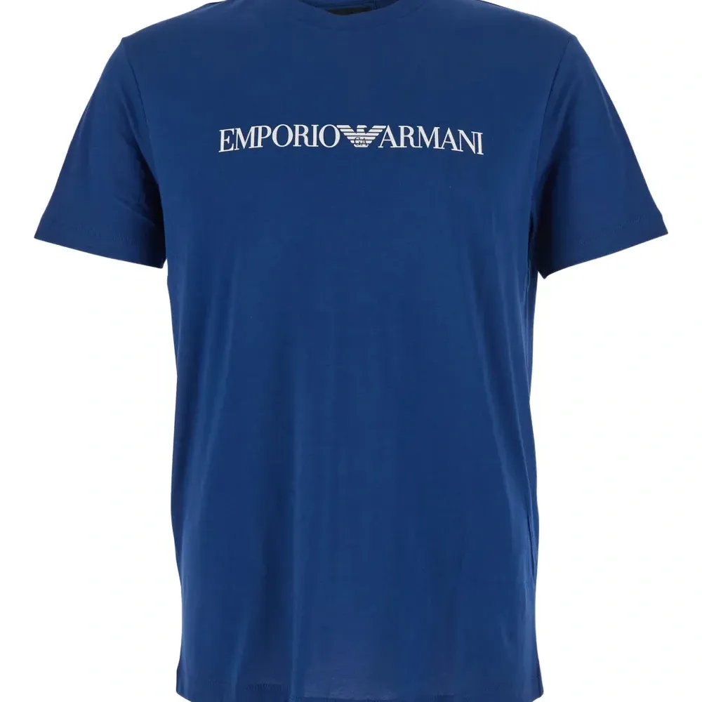 Футболка с логотипом