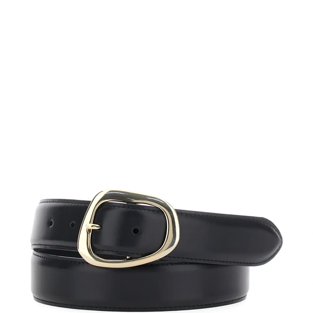 Кожаный ремень с овальной пряжкой