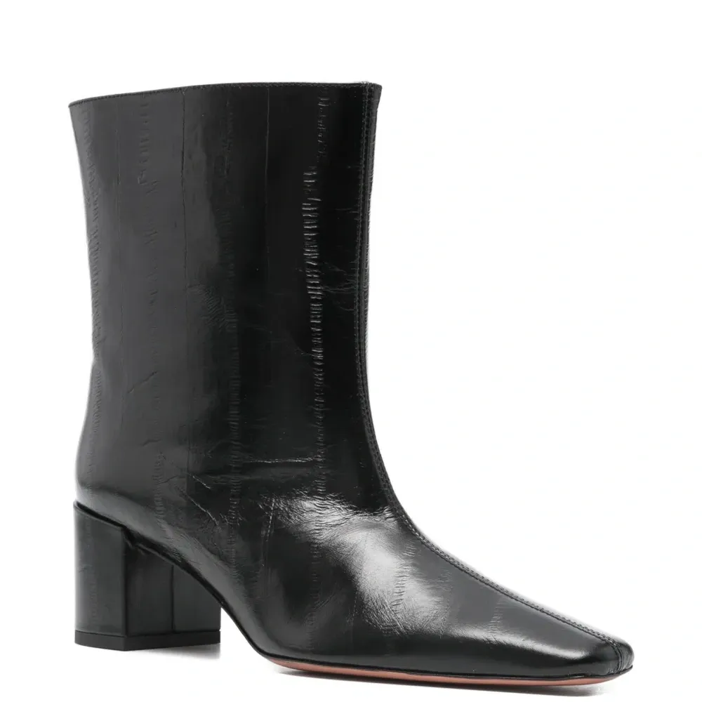 Остроконечные ботинки