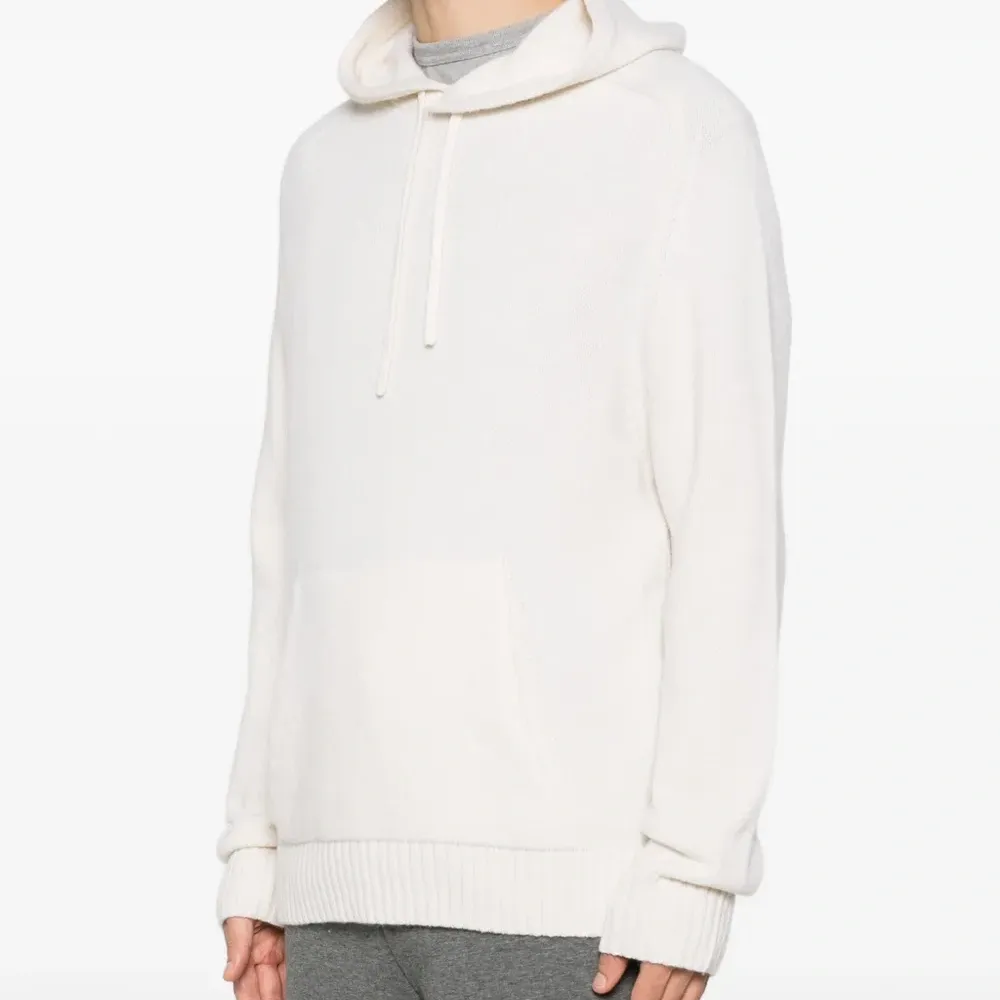 Худи с карманом-кенгуру