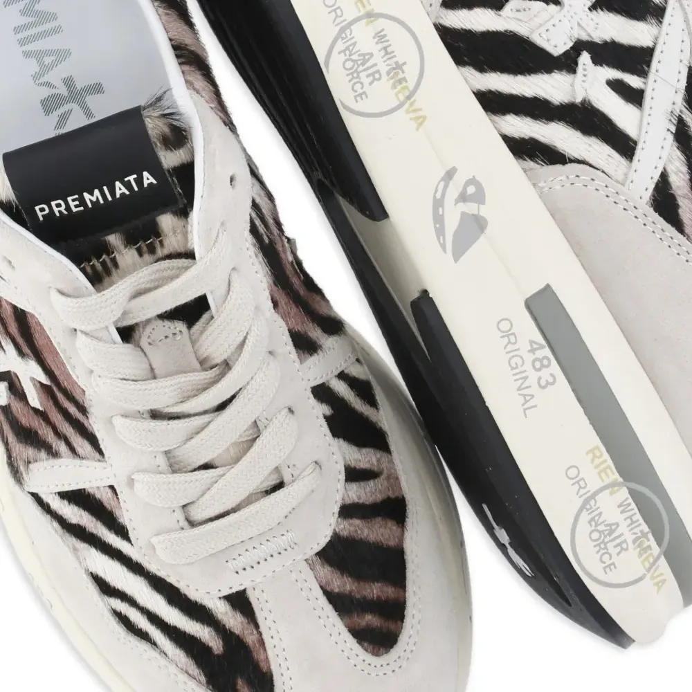 Кроссовки Cassie