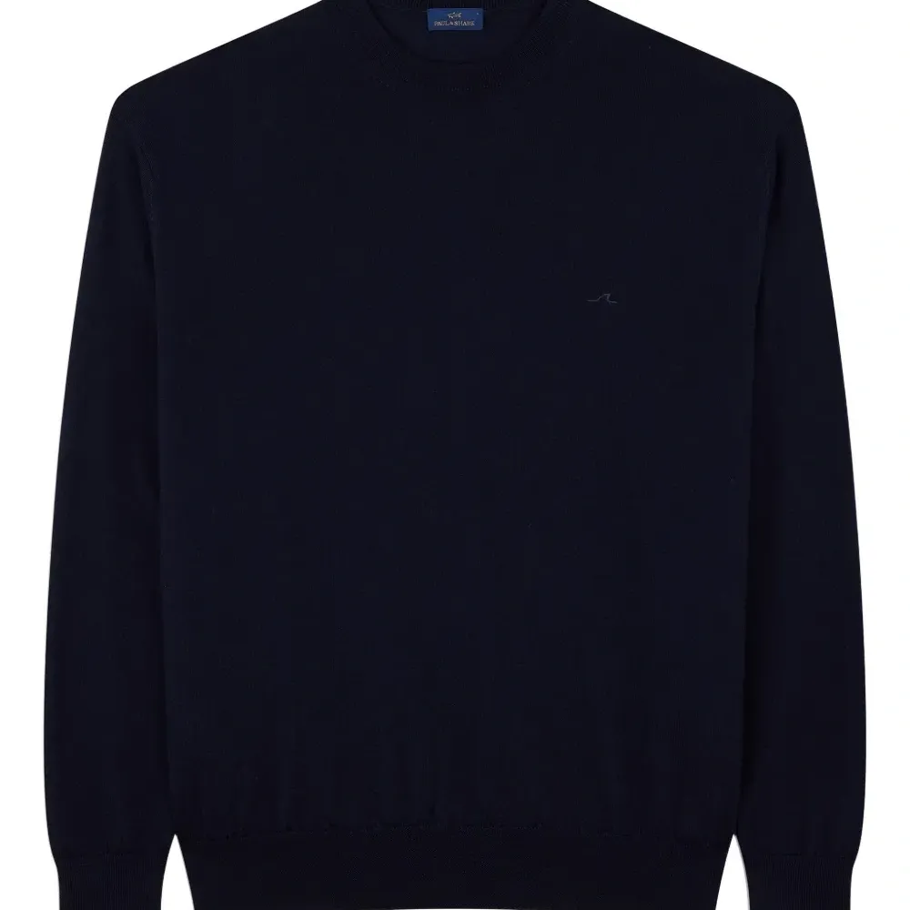 Свитер с вышивкой