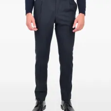 Брюки строгого кроя