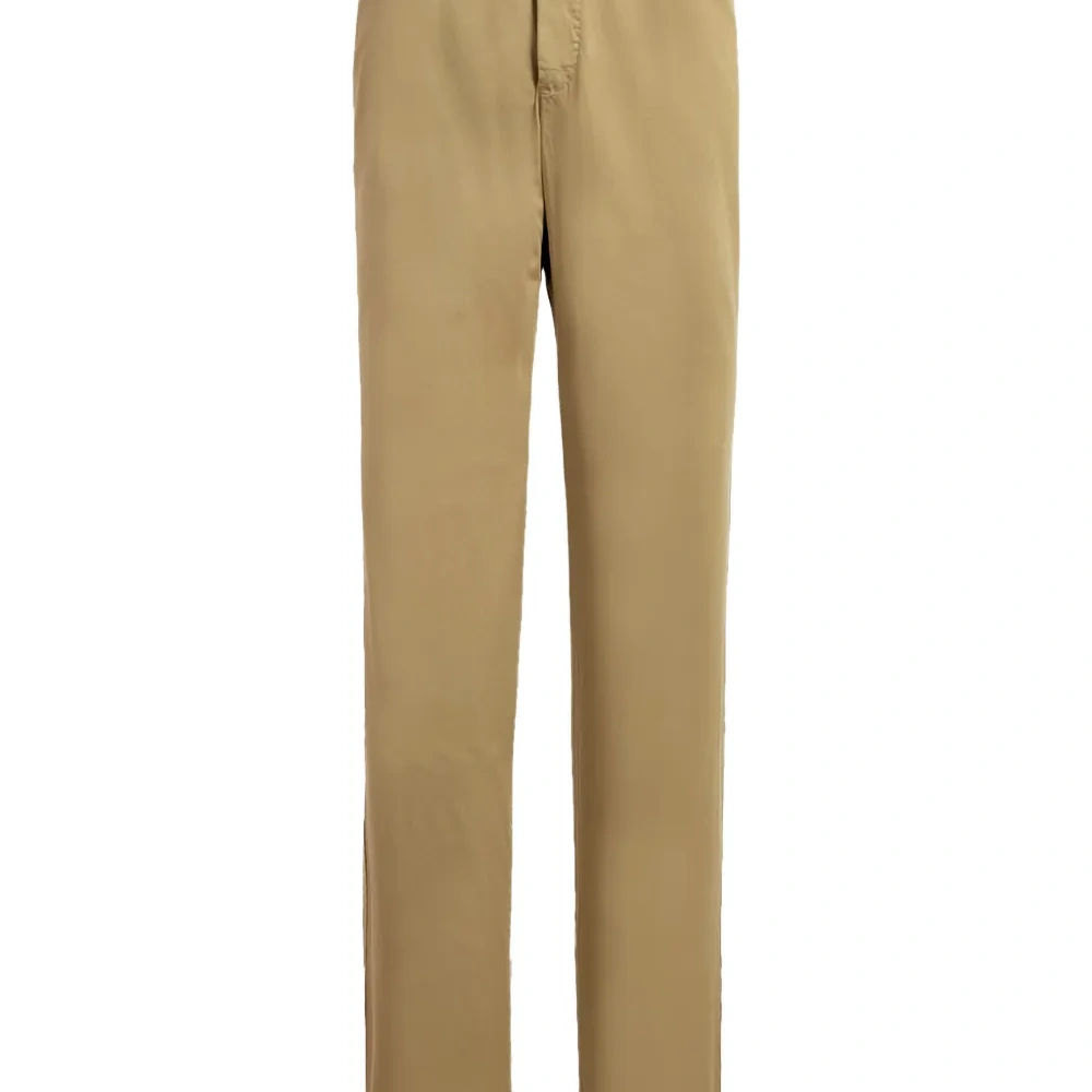 Брюки на пуговицах