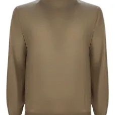 Свитер с высоким воротником