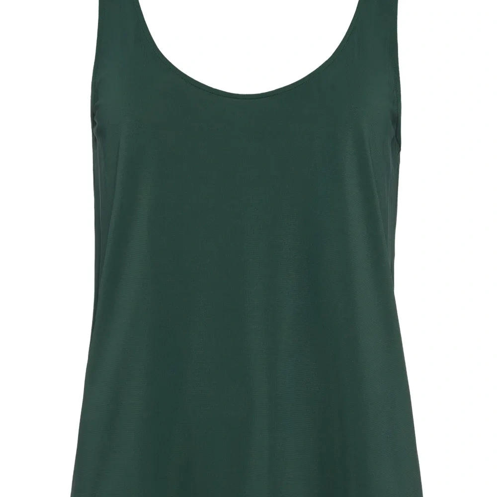 Топ Anae с U-образным вырезом