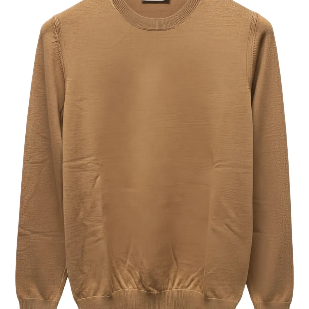 Свитер с круглым вырезом