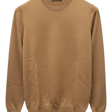 Свитер с круглым вырезом