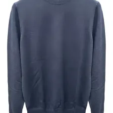 Свитер с круглым вырезом