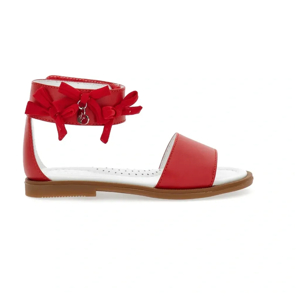 Босоножки с бантами