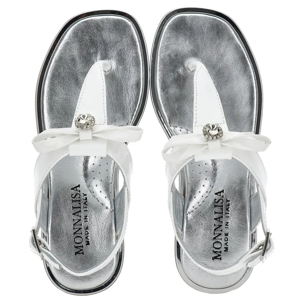 Босоножки с Т-образным ремешком