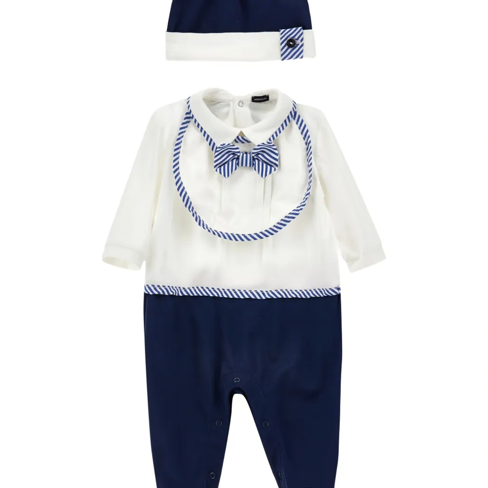 Комплект из комбинезона и шапки с нагрудником