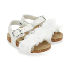 Босоножки с оборками и пряжками