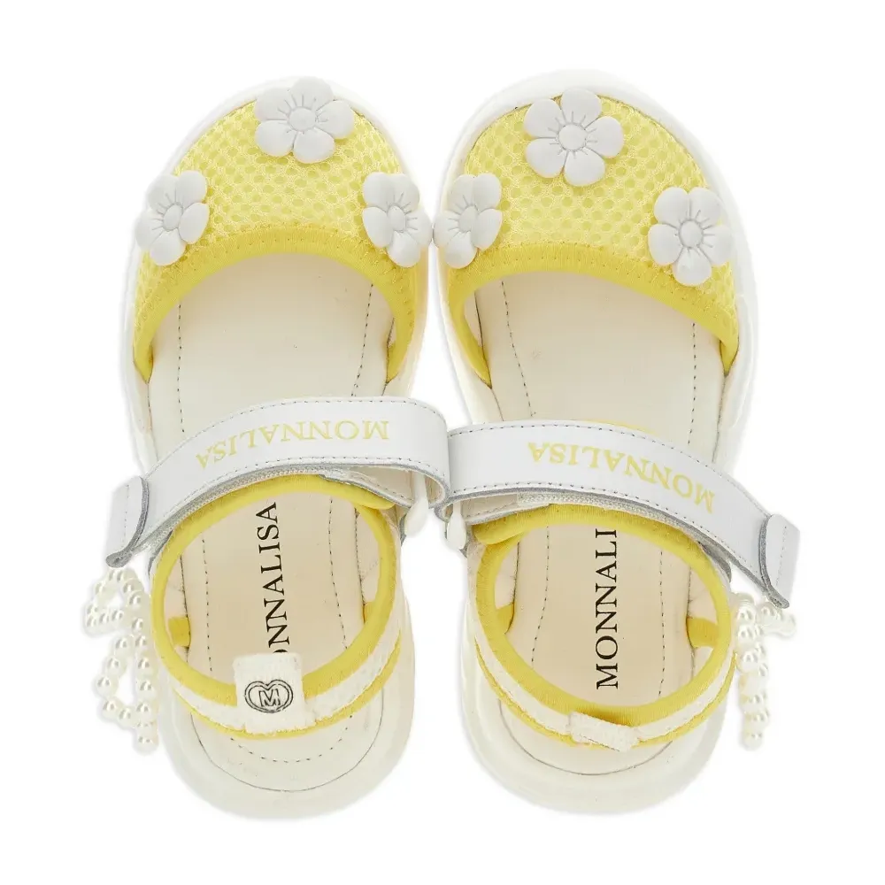 Босоножки с искусственным жемчугом