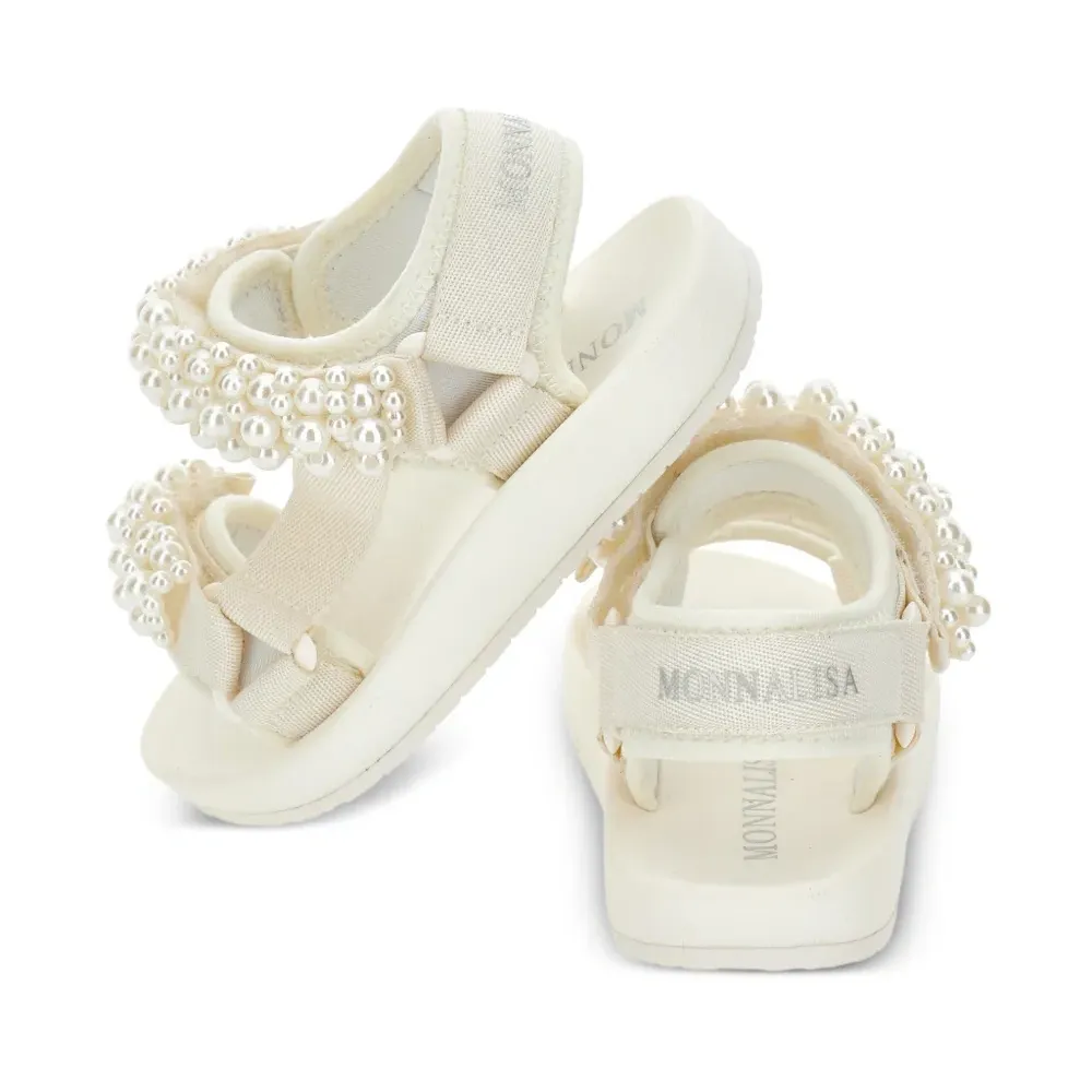 Босоножки с искусственным жемчугом