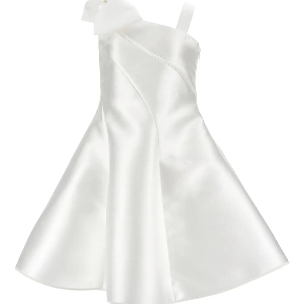 Платье на одно плечо