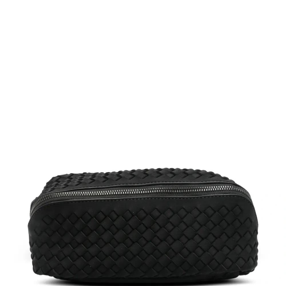 Плетёная косметичка