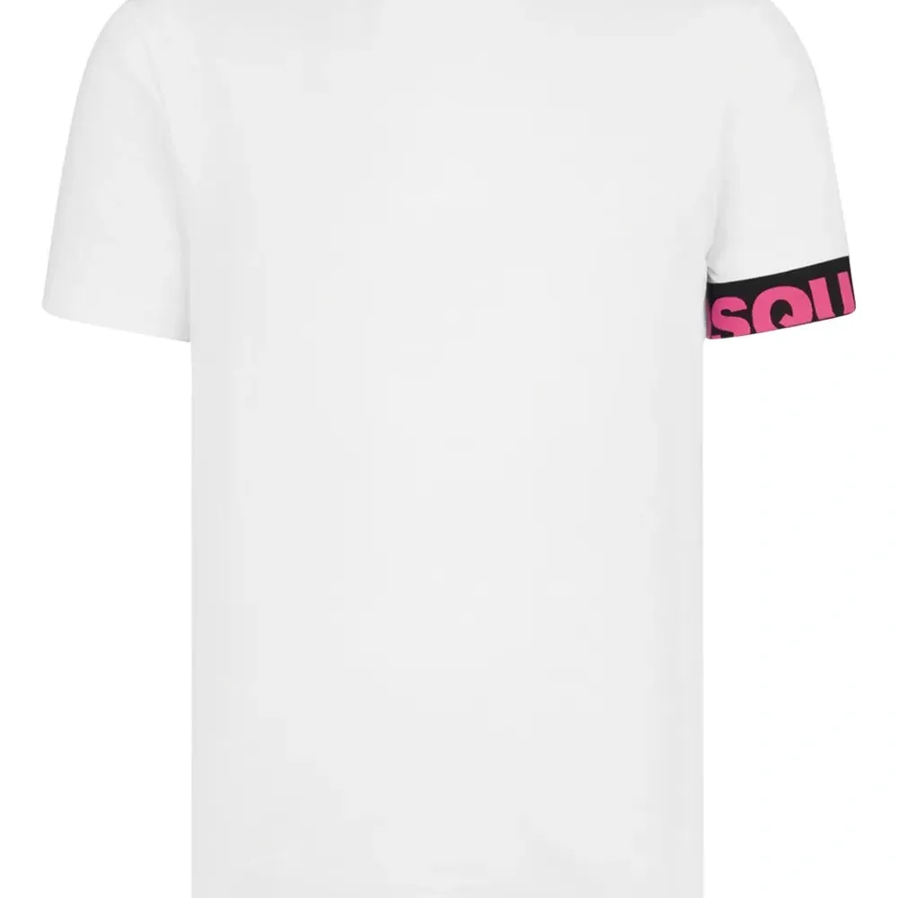 Футболка с логотипом