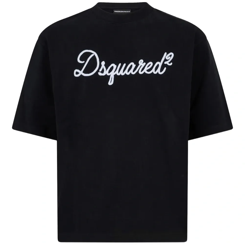 Футболка с вышитым логотипом