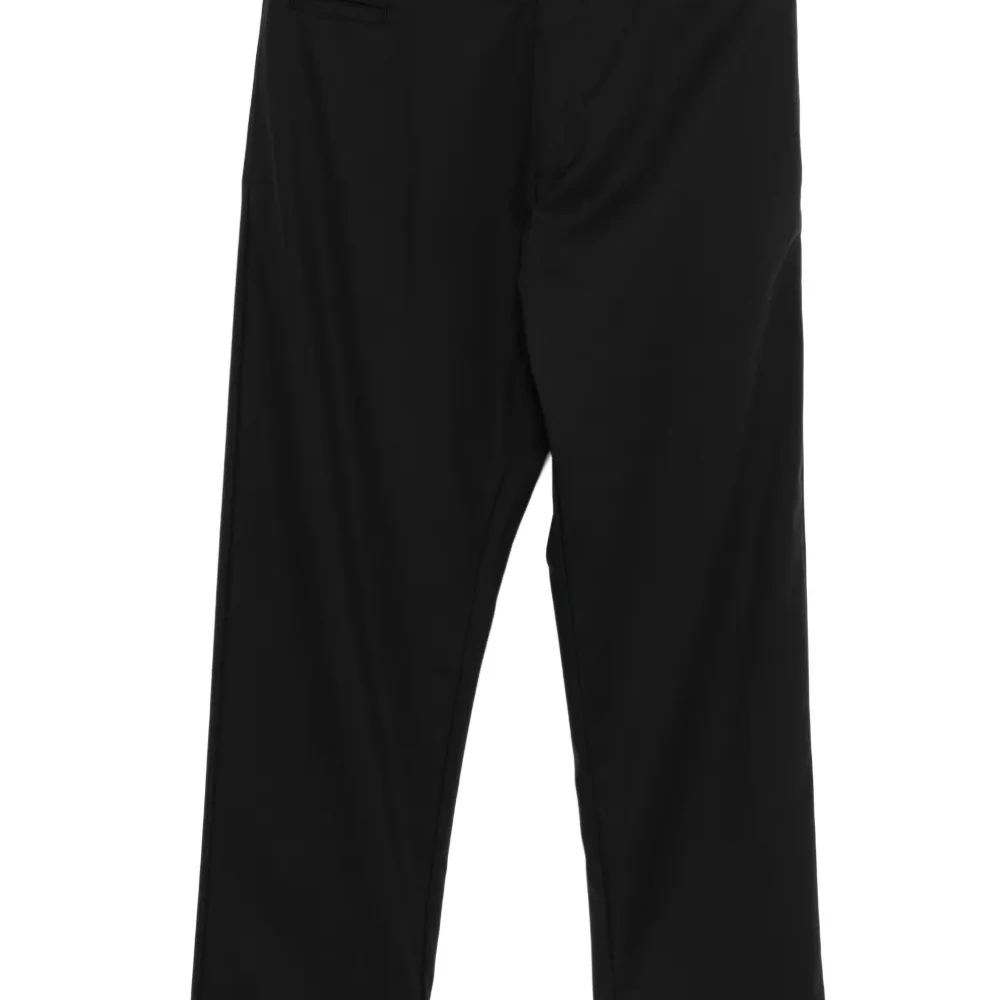 Брюки на пуговицах