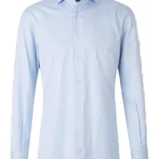 Классическая рубашка на пуговицах