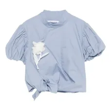 Блузка с цветочными аппликациями Блузка с цветочными аппликациями