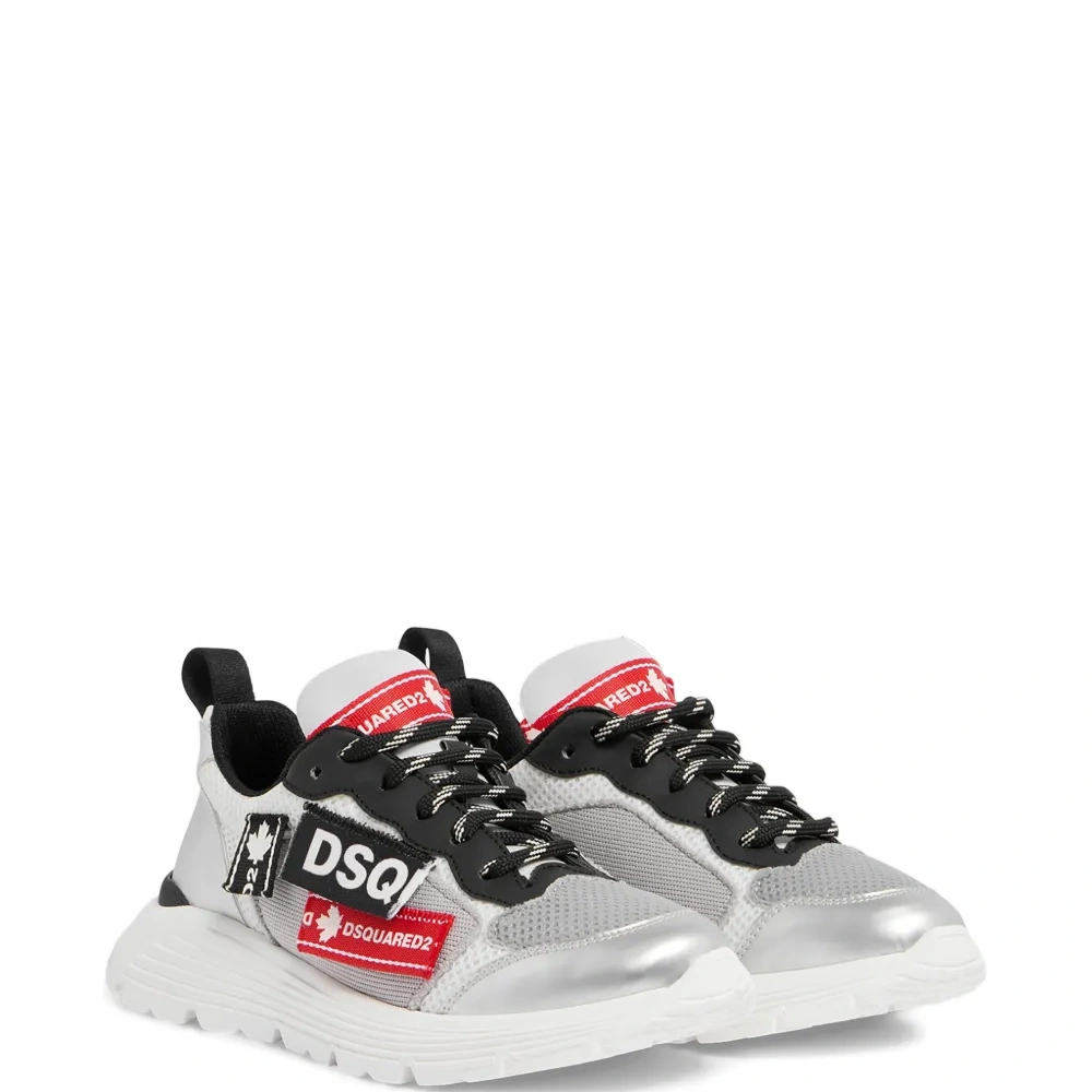 Кроссовки с нашивкой-логотипом