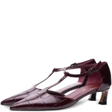 Туфли с заостренным носком