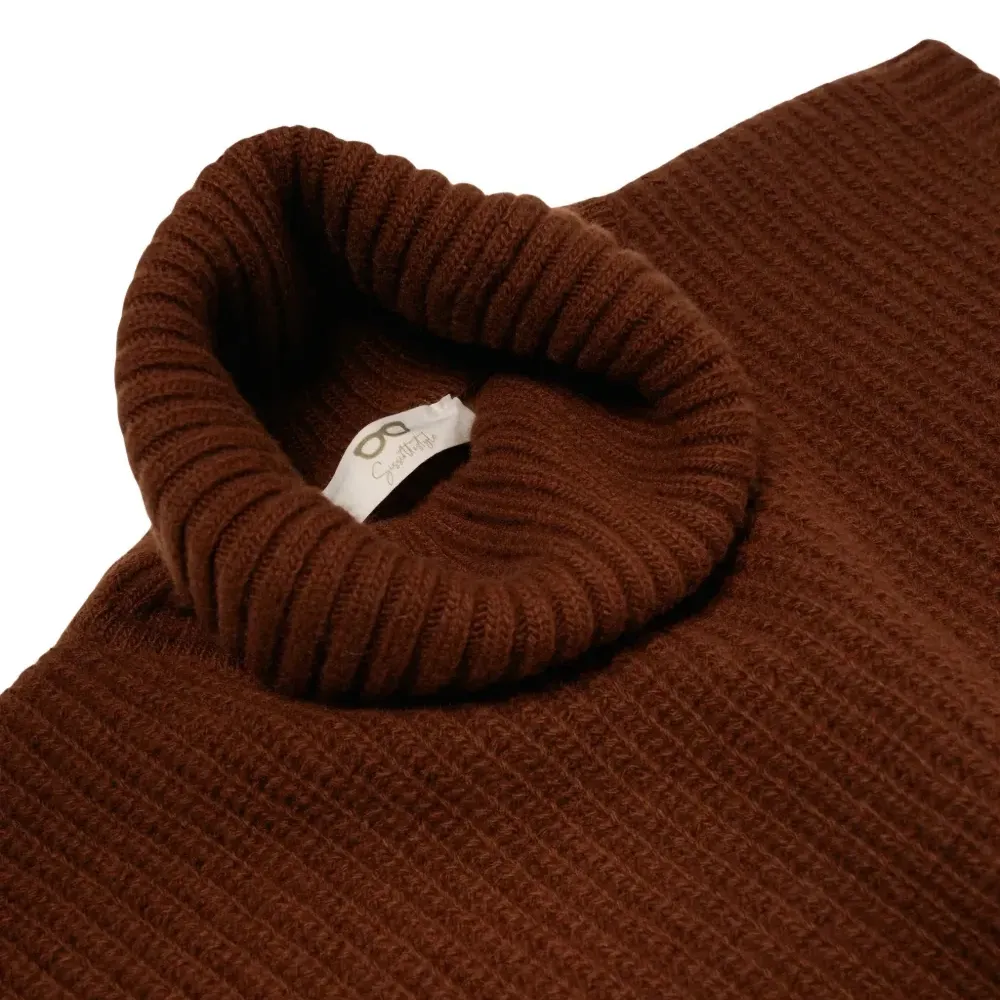 Топ с высоким воротником