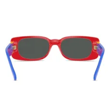 Солнцезащитные очки в прямоугольной оправе Солнцезащитные очки в прямоугольной оправе