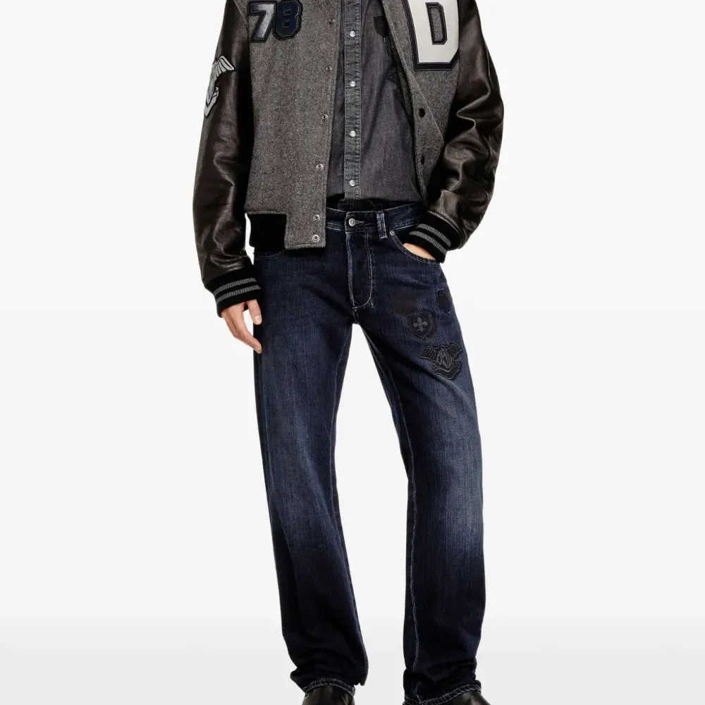 Джинсы Larkee-S 1985 с эффектом потертости и вышивкой